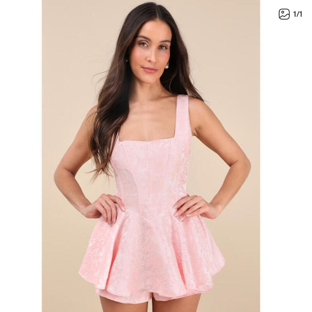 Lulus Radiant Flair Light Pink Floral Jacquard Bustier Skort Romper NWT